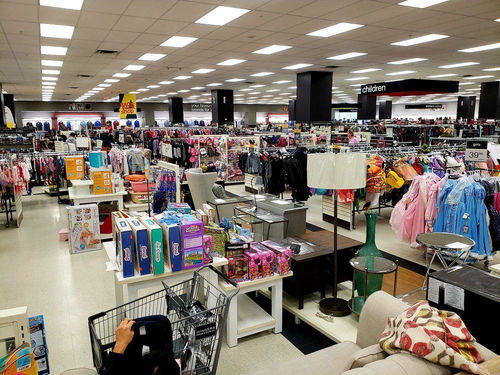 美股Z系列 | TJX 美國(guó)折扣零售巨頭，艾森絲服飾引領(lǐng)‘撿漏’風(fēng)潮